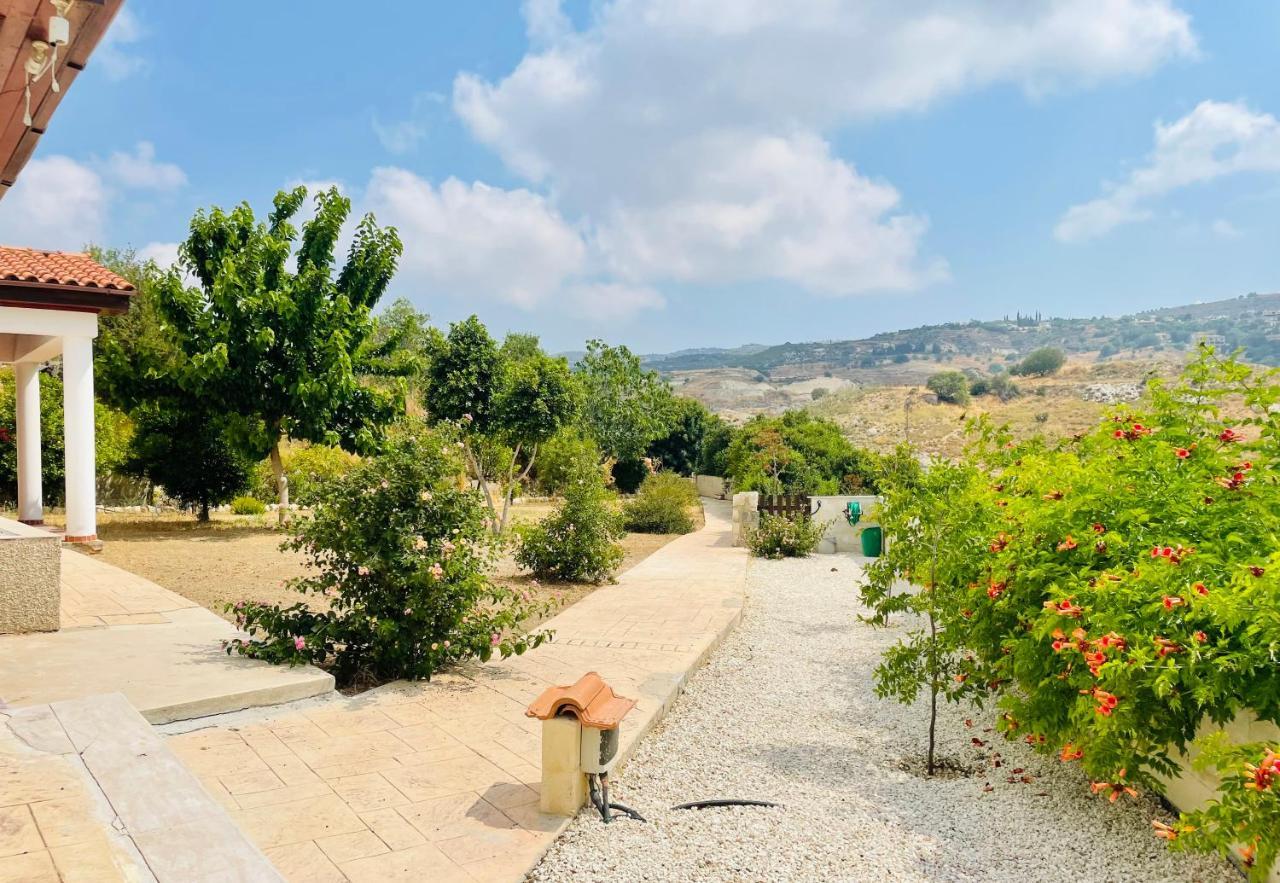 Beautiful Home Paphos Buitenkant foto