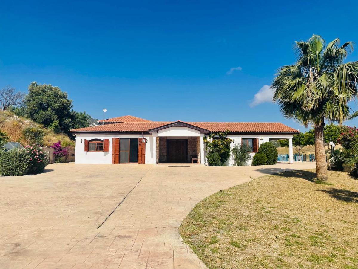 Beautiful Home Paphos Buitenkant foto