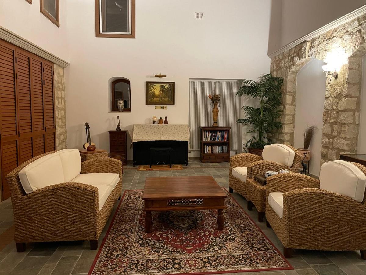 Beautiful Home Paphos Buitenkant foto