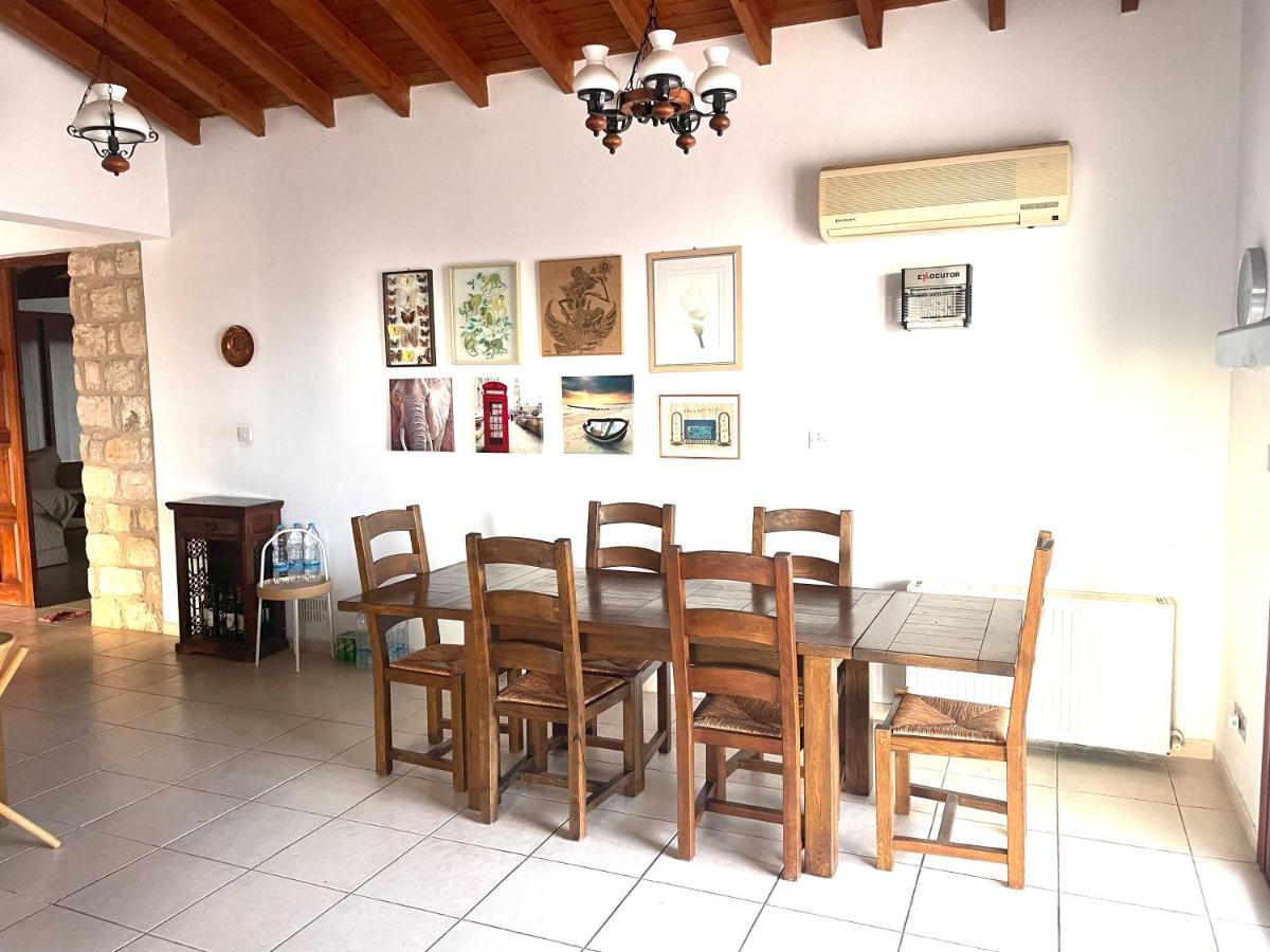 Beautiful Home Paphos Buitenkant foto
