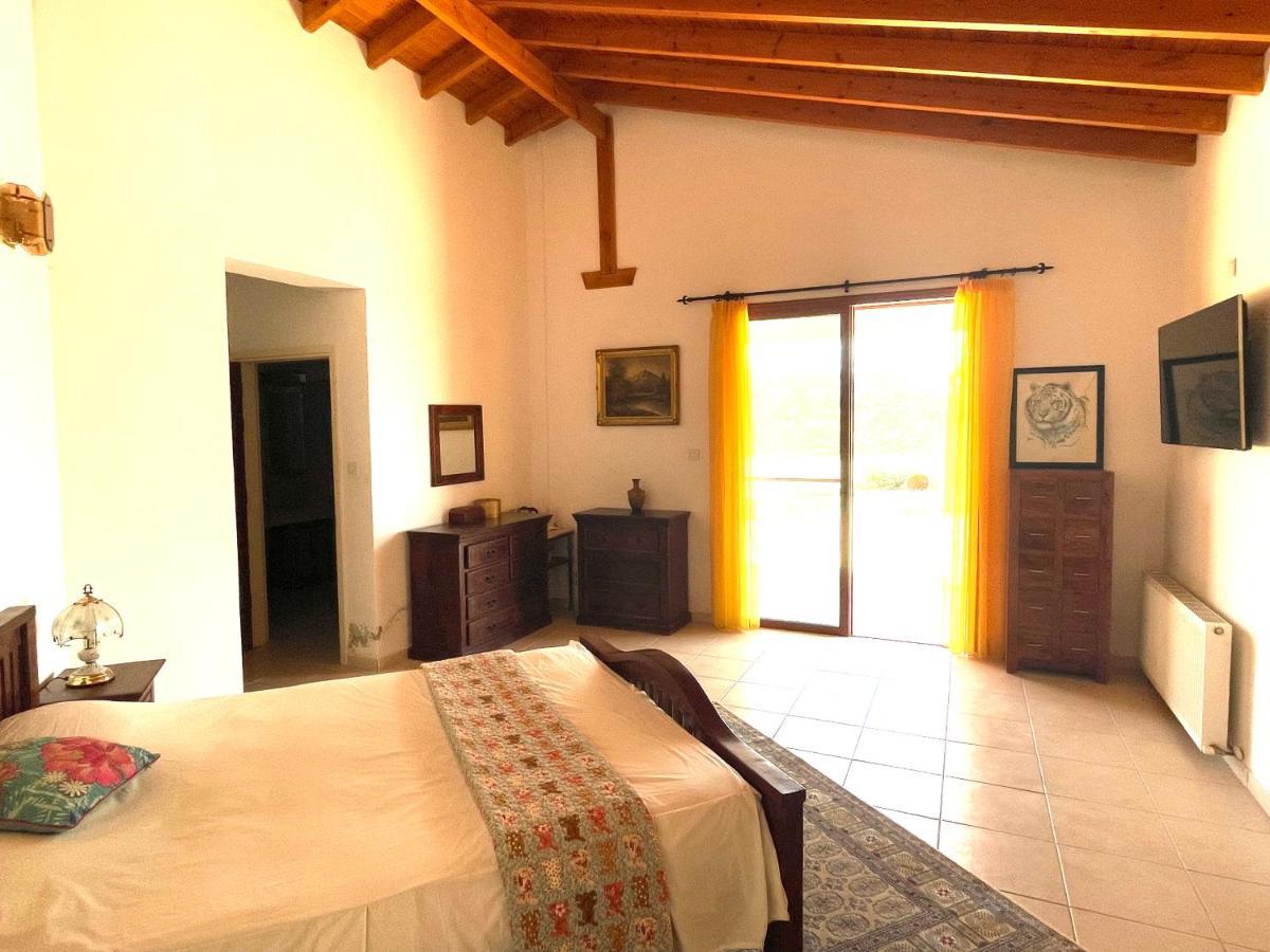 Beautiful Home Paphos Buitenkant foto