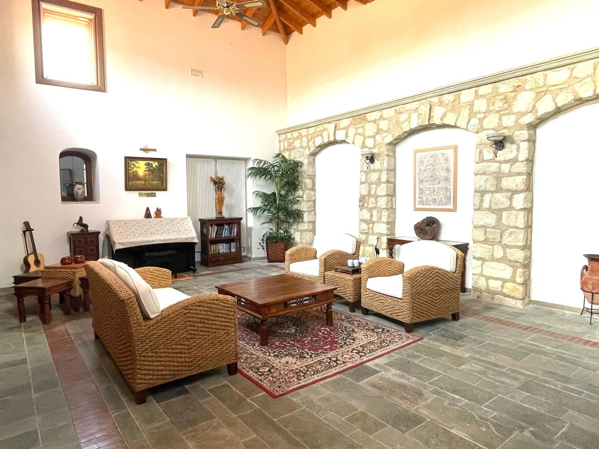 Beautiful Home Paphos Buitenkant foto