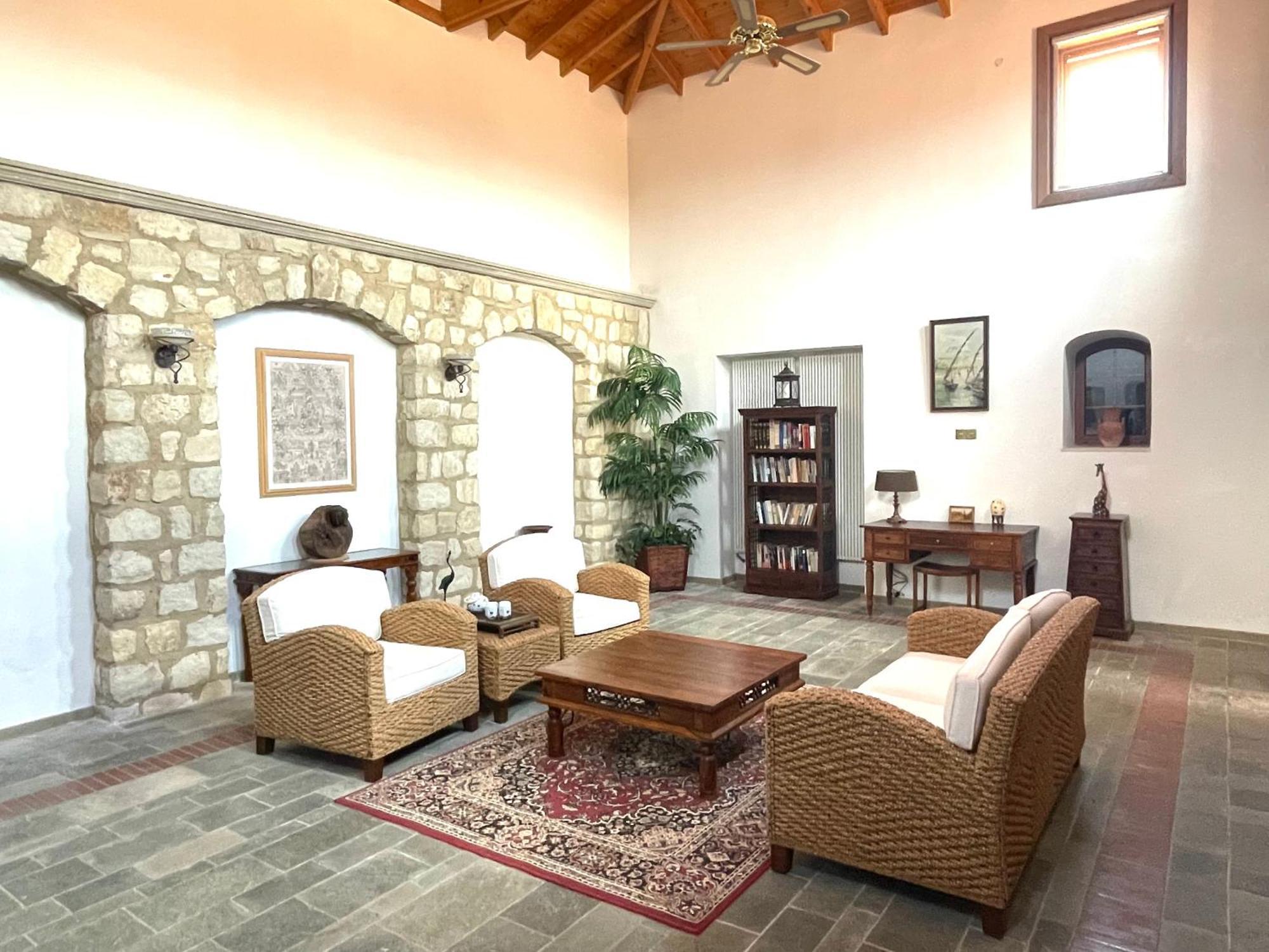 Beautiful Home Paphos Buitenkant foto