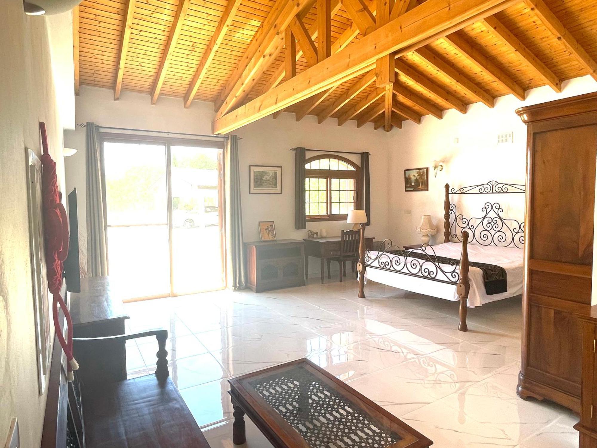 Beautiful Home Paphos Buitenkant foto