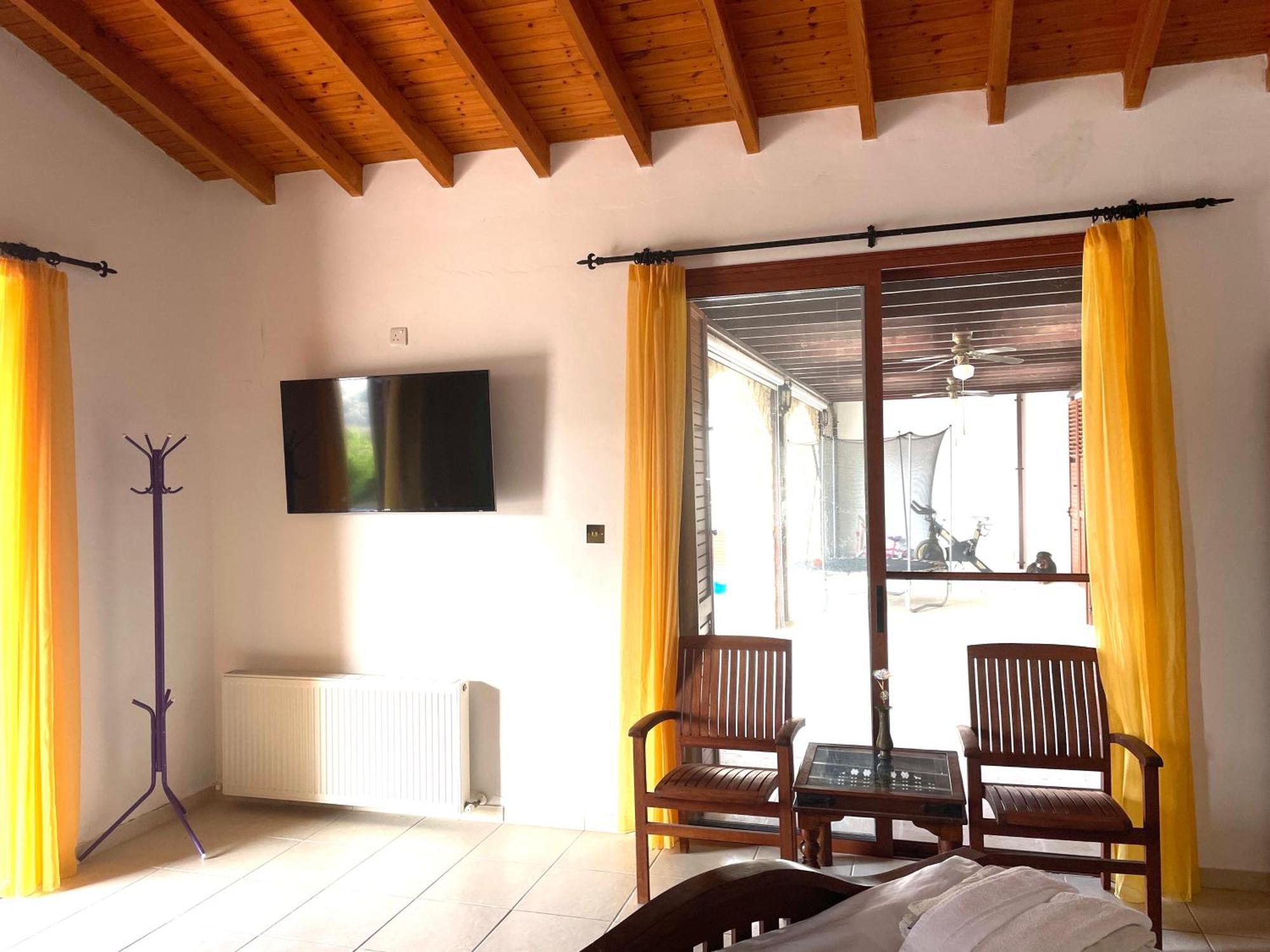 Beautiful Home Paphos Buitenkant foto